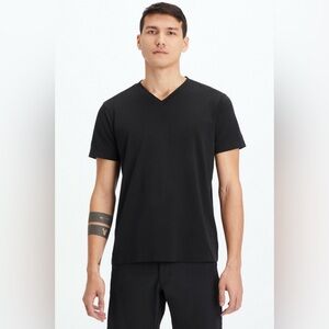 Men’s Fabletics The 24/7 V-Neck Short Sleeve Tee Black Size S